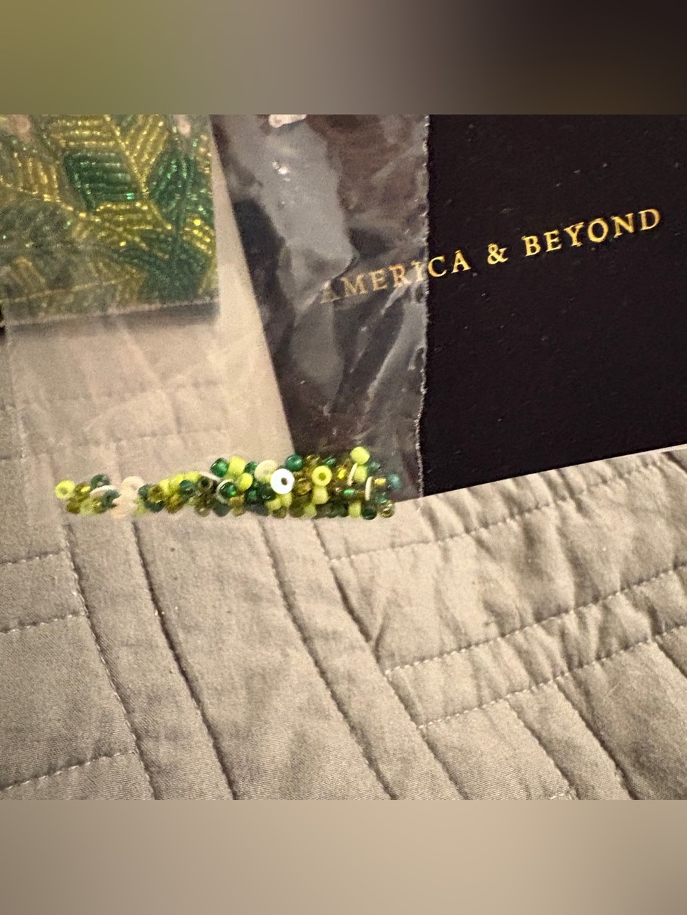 America and Beyond Beaded Hand Bag Tropical Leafs Green Crossbody Purse NWT - Picture 12 of 12
